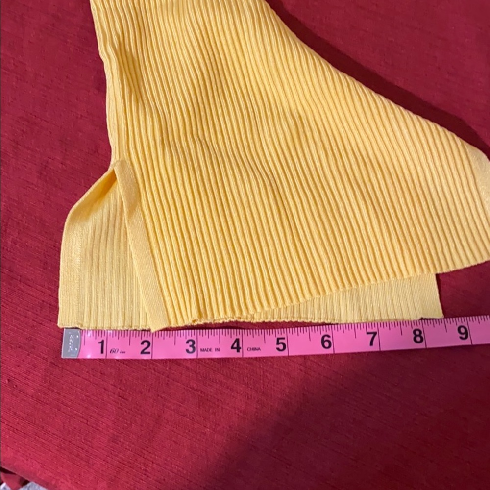 🚚 NWT INC Yellow Ribbed Top - Picture 6 of 8